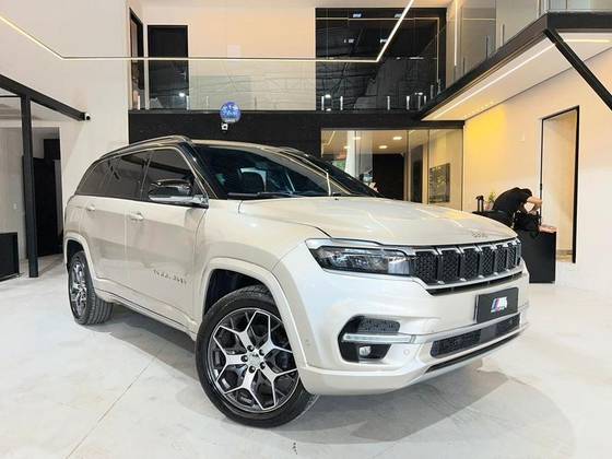 JEEP COMMANDER 2.0 TD380 TURBO DIESEL OVERLAND AT9